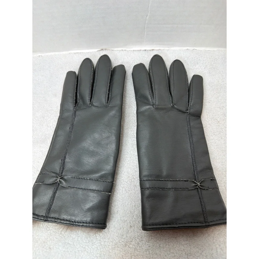 Vintage‎ Gloves Women 7.5-8.5 Gray Vinyl Fur Cuff Fleece Lined Bow Detail Size B